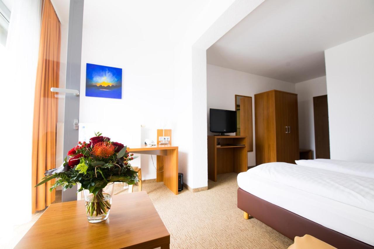 Hotel Darstein Altrip Exterior photo